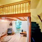 Sanzio Loft 4bed Wifi 6 Fermate Dal Duomo Διαμέρισμα