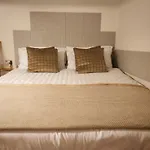 Sanzio Loft 4bed Wifi 6 Fermate Dal Duomo Διαμέρισμα